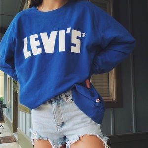 Levi’s pullover